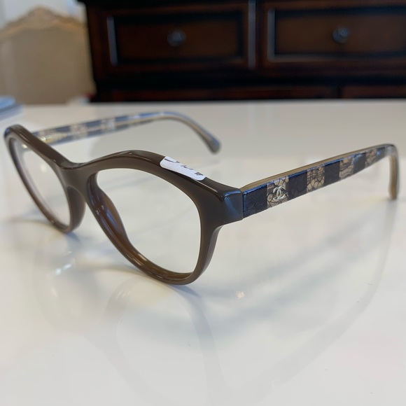 Channel Glasses - Picture 3 of 3